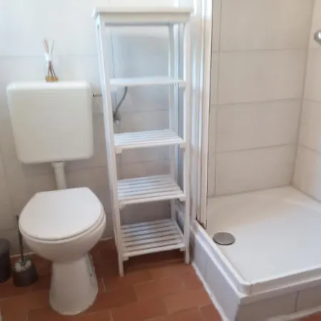 Schwalbennest Am Lehmberg * Velgast